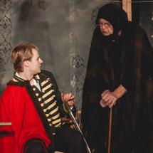 A vén bakancsos és a fia a huszár